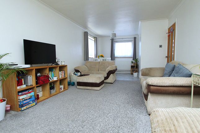 218, Millfield, Poole photo 2