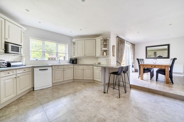 16, Gilbert Way, Wokingham photo 4