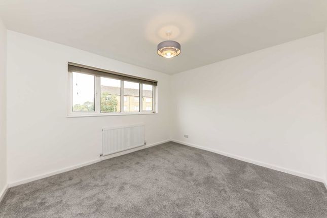 10, Millshott Close, London photo 4