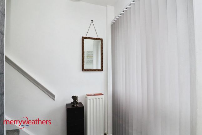 4, Charnwood Grove, Rotherham photo 5