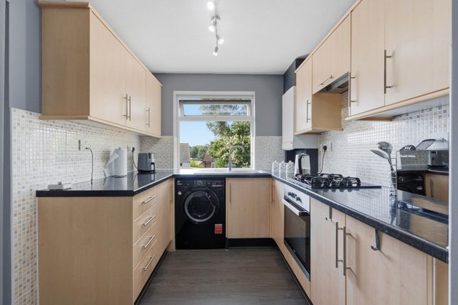 16, Denham Avenue, Coventry photo 4