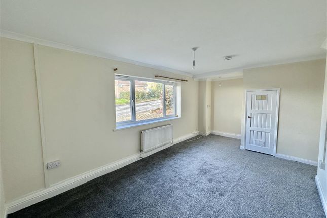 51, Highfield Avenue, St. Austell photo 4