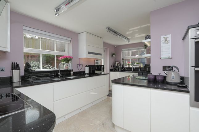 20, Jasmine Close, Canterbury photo 3