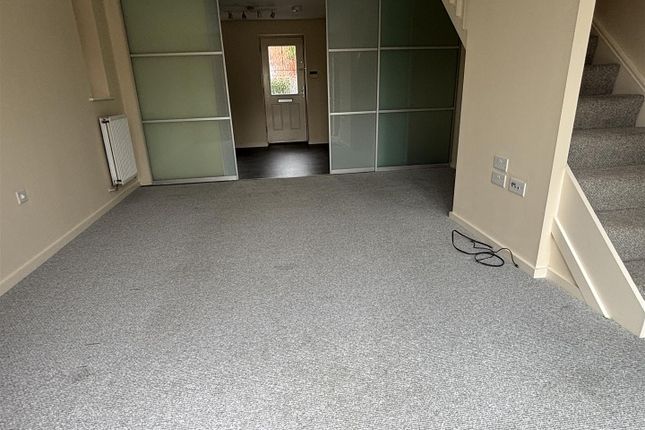 70, Moray Close, Swadlincote photo 4