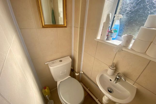 35, Nottingham photo 5