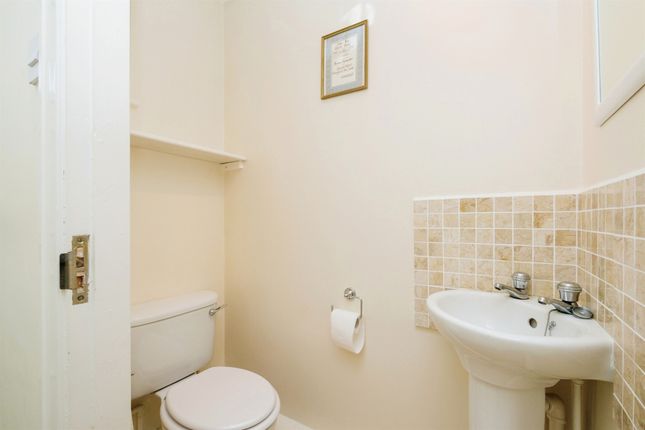 Link-detached house for sale in Kingfisher Way, Leeds