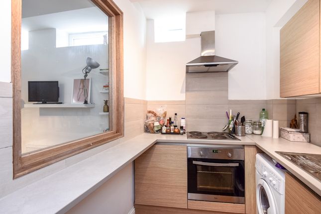 Thumbnail Flat to rent in Junction Road, Holloway Archway, London
