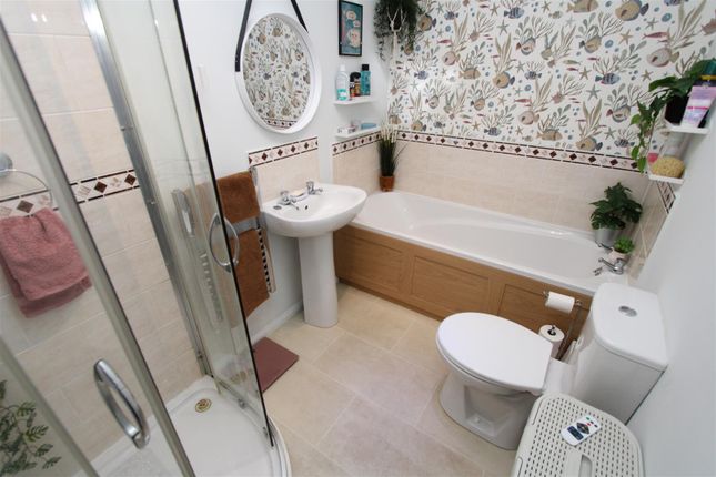 12, Queen Street, Bradford photo 4