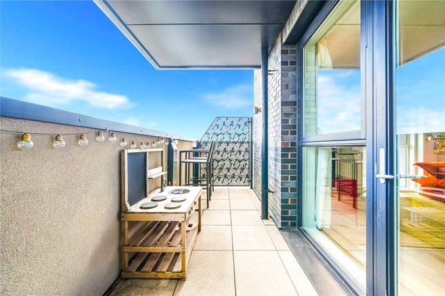 Flat 89, Riders Tower, 39, Track Street, London photo 4