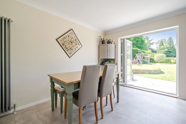 Saritamer, Birtley Rise, Guildford photo 4