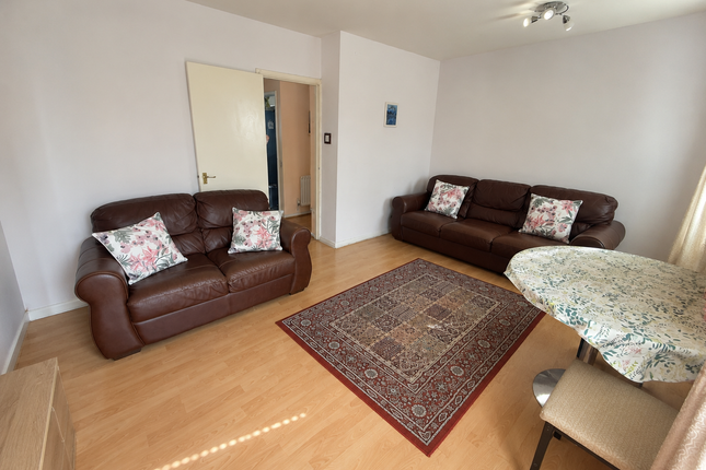 Rose Lane, Chadwell Heath photo 5