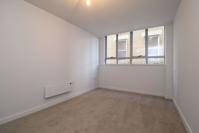 Flat 4, Beatrice Webb House 75-81 Eastgate Street, Gloucester photo 4