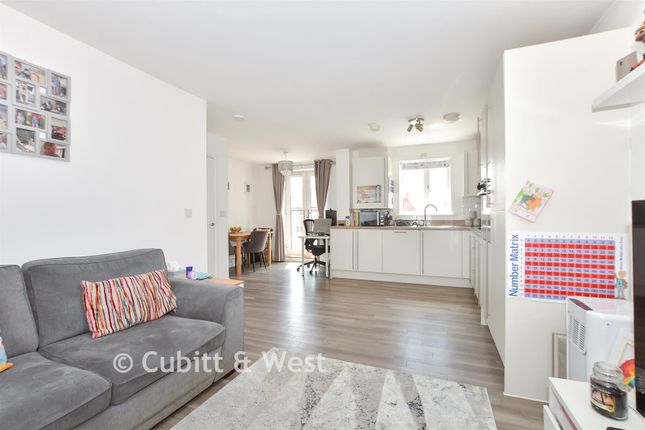 Opal House, Daffodil Crescent, Crawley photo 3