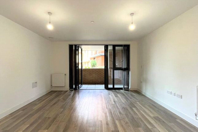 4, Charlotte House, 303, High Street, Sutton photo 3