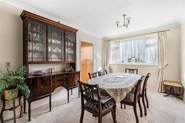 93, Wentworth Crescent, Ash Vale photo 3