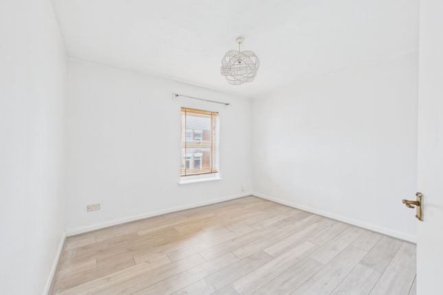 11, Andover Street, Swindon photo 4