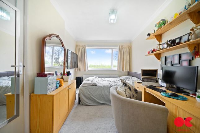 End terrace house for sale in Westrow Drive, Barking