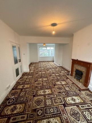 Semi-detached house to rent in Inglemire Lane, Hull
