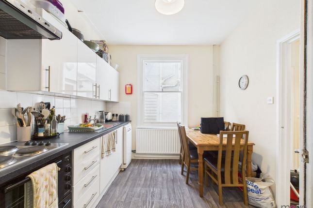 24 Bennington Street, Cheltenham photo 3