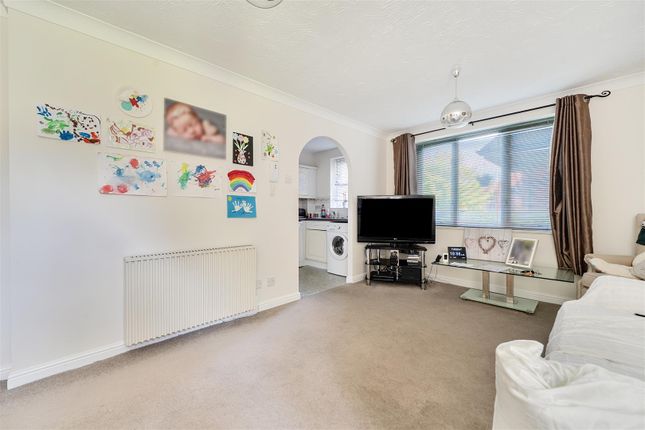 12, Shaw Park, Crowthorne photo 4