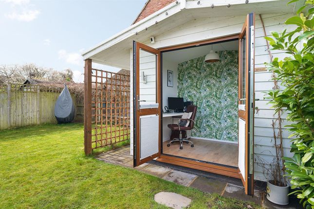 End terrace house for sale in Gainsborough Road, Henley-On-Thames