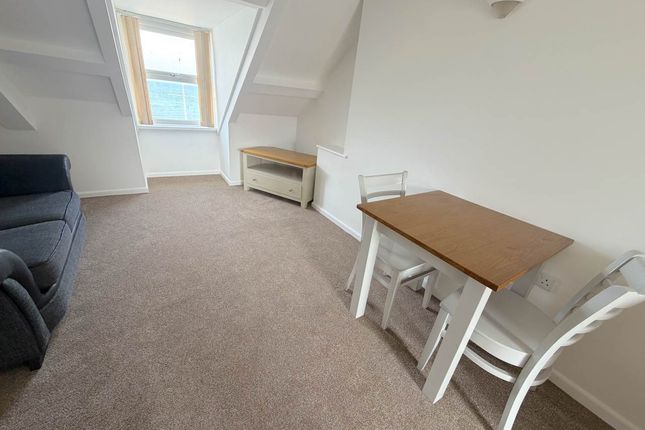 Penlan, 18 Marine Terrace Aberystwyth Ceredigion photo 4