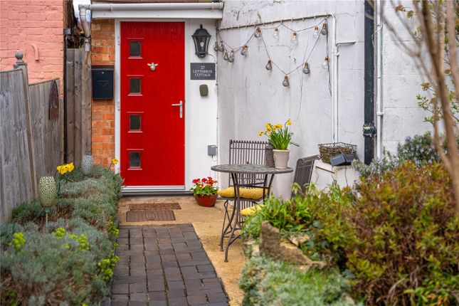 Letterbox Cottage, 27, Old Post Office Lane, Badsey photo 2