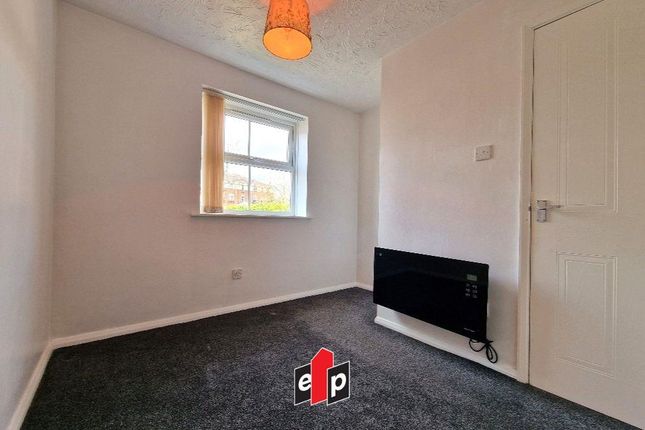 Flat for sale in Drapers Field, Canal Basin, Coventry