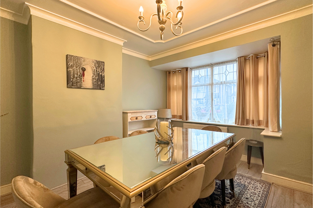 47 Hiliary Gardens, Stanmore photo 3
