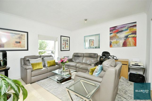 Flat 17, Solomons Court, 451, High Road, North Finchley photo 4