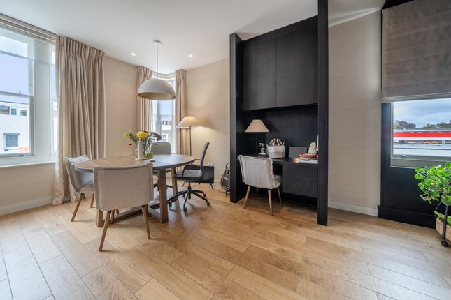 2, Hand & Flower House, 617, Kings Road, London photo 4