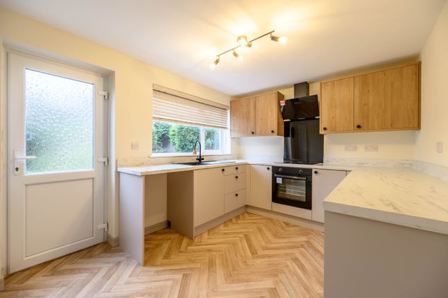 81, Latimer Drive, Nottingham photo 3