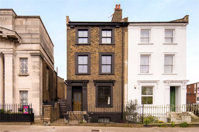 Flat for sale in Brooksby's Walk, Homerton, London