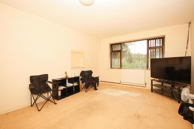 Maisonette for sale in Chace Avenue, Willenhall, Coventry