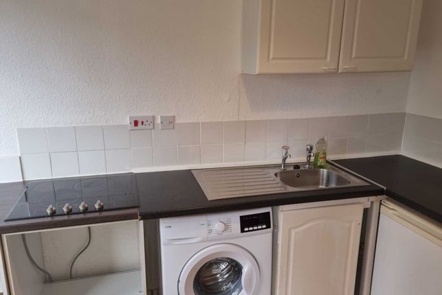 Chilvers Grove, Solihull photo 3
