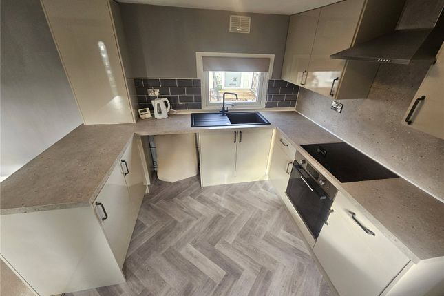 10, Hordern Park, Coven Heath photo 2