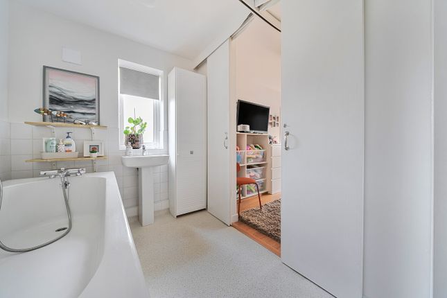 En Suite Bathroom