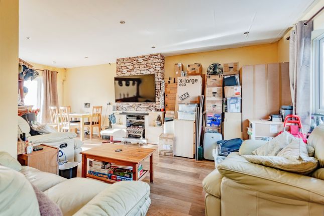 12, Lagham Road, Godstone photo 4