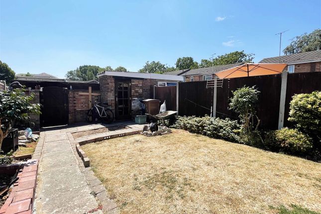 367, Meadgate Avenue, Chelmsford photo 2