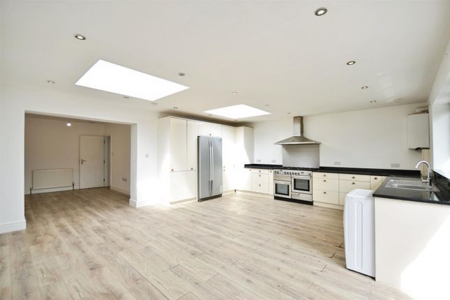 50, Millet Road, Greenford photo 3