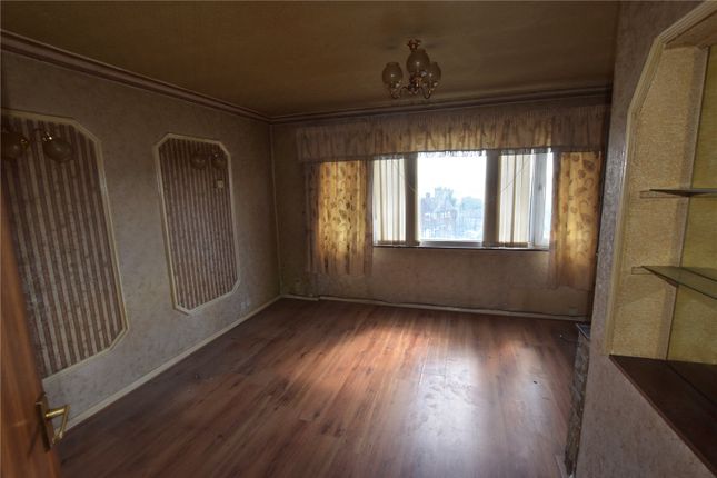 75, School Crescent, West Yorkshire photo 4
