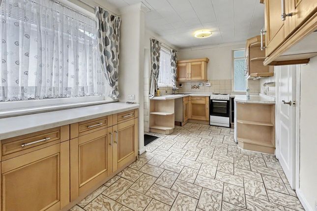 95 Kersal Road, Salford photo 3