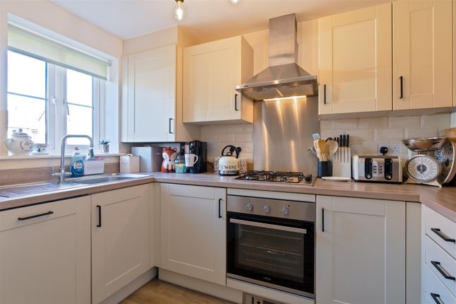 11, Gates Drive, Maidstone photo 3