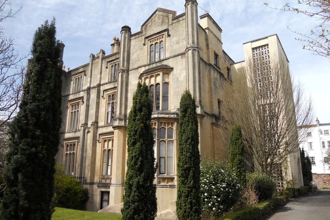 Studio flat on 9 Clifton Park, Clifton, £700/mo