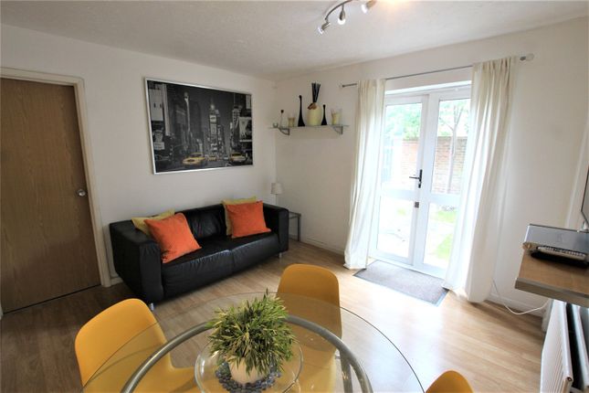 Property to rent in Fishermans Drive, London