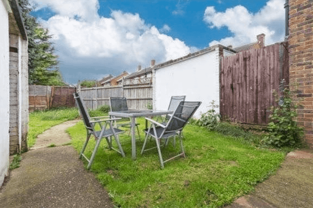 Semi-detached house to rent in Long Readings Lane, Slough