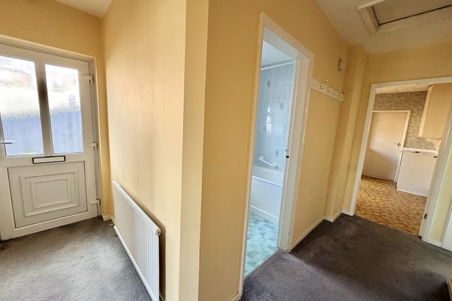 1, Midhurst Avenue, Leicester photo 4