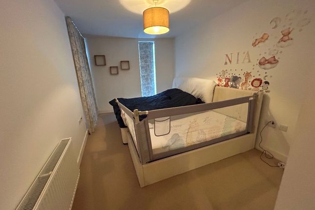 2, Vantage Apartments, London photo 3