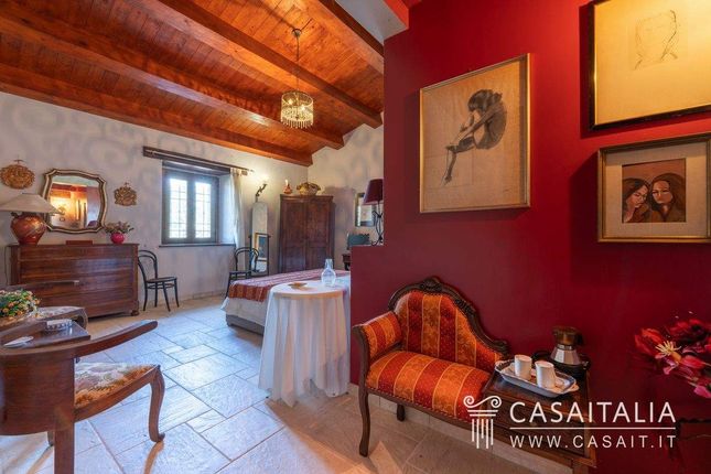 Villa for sale in Colpetrazzo, Umbria, Italy