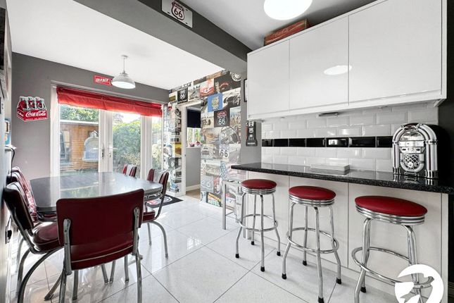 32, Tourmaline Drive, Kent photo 4